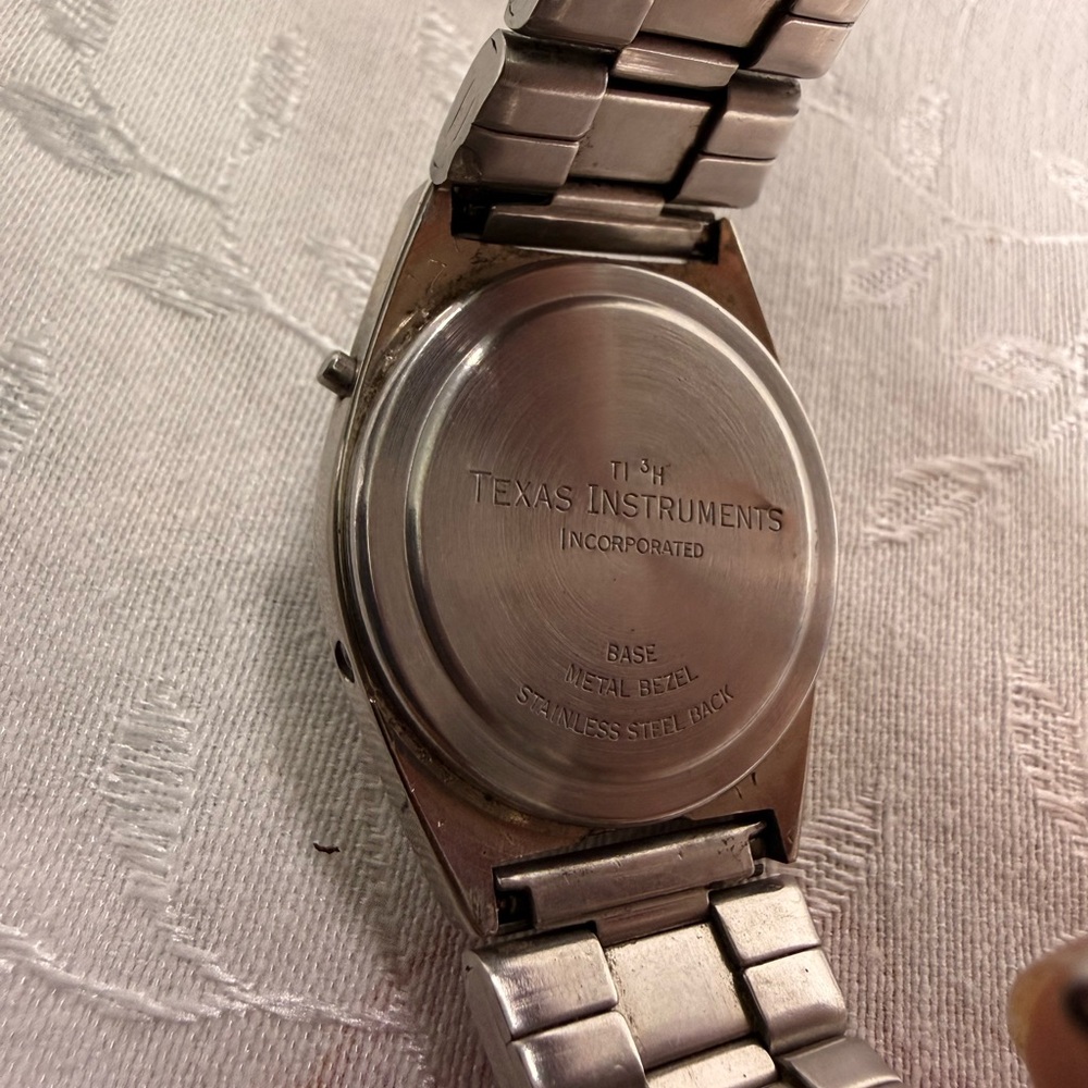 Texas Instruments Silver LCD Smartwatch - Picture 6 of 7